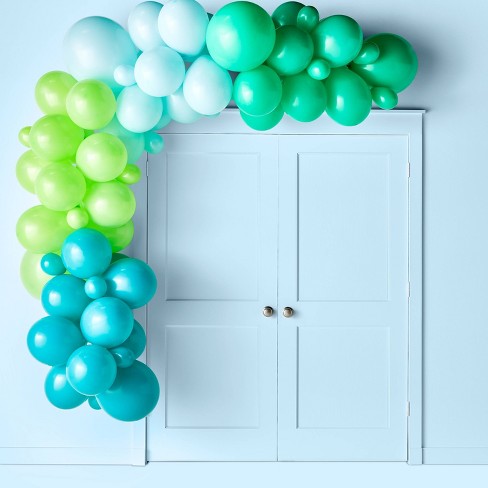 GUEST8a30ae4993ab4135afc42580eebc03c6 - News Home green, blue balloon garland