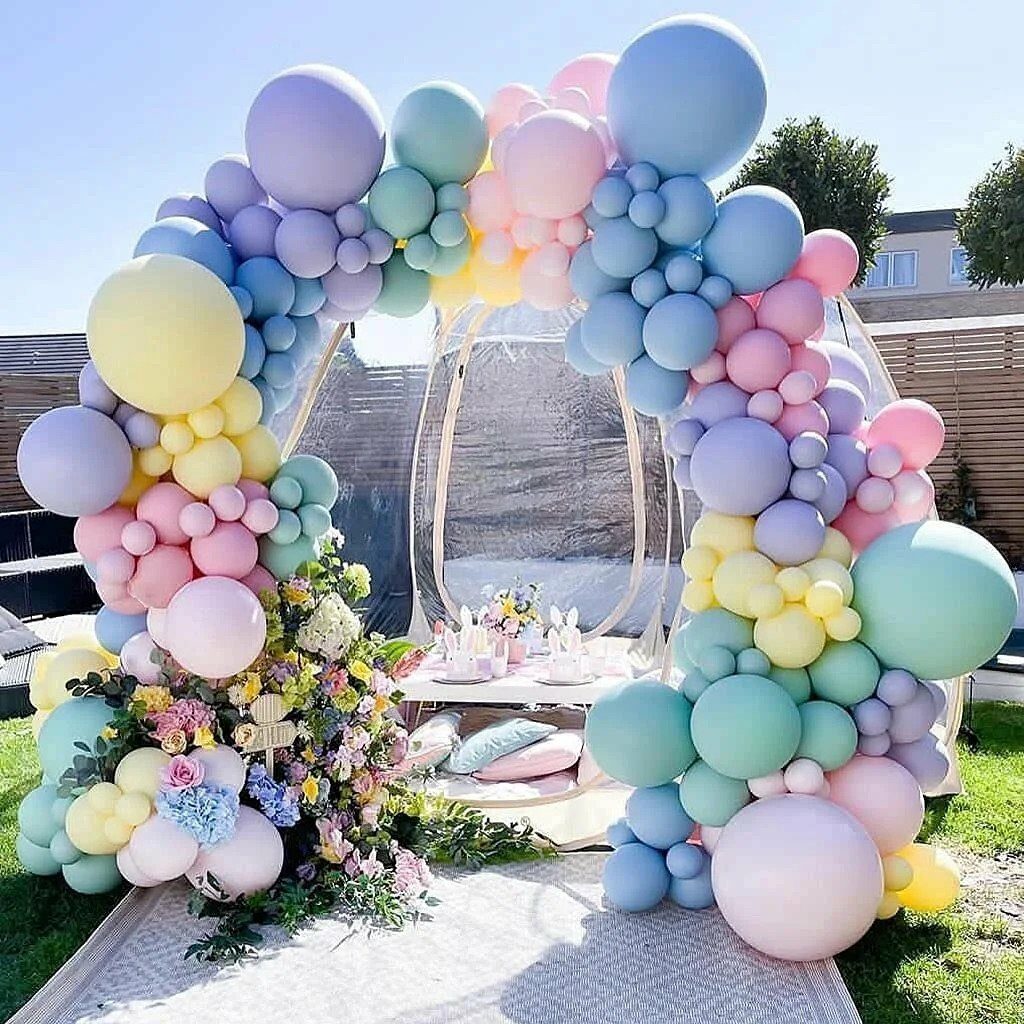 ezgif402816fb65c News Home a multicolored balloon arch without helium