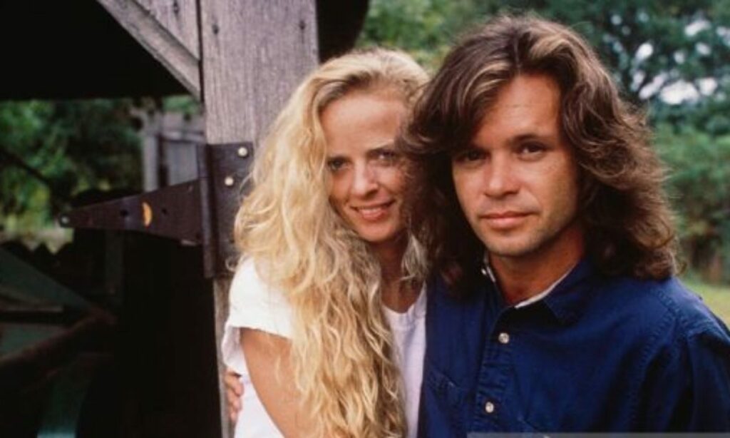 VictoriaGranucciJohnMellencamp1200x7201 News Home John Mellencamp and Victoria Granucci